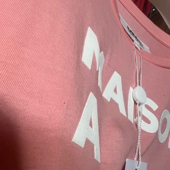 Maison Margiela Shirt Salmon Pink Logo Tee Unisex Size 14Y fits Womens Small NWT - Picture 6 of 8